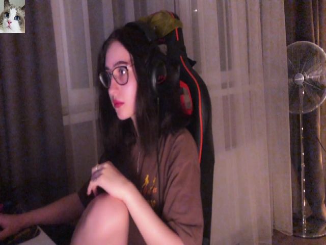 Live sex webcam photo for EvaWho #274160609