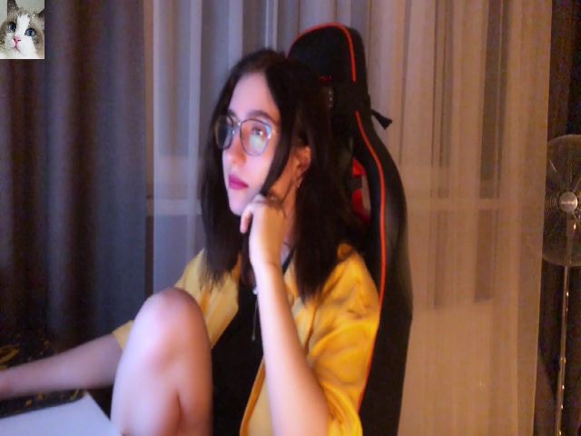 Live sex webcam photo for EvaWho #274169562