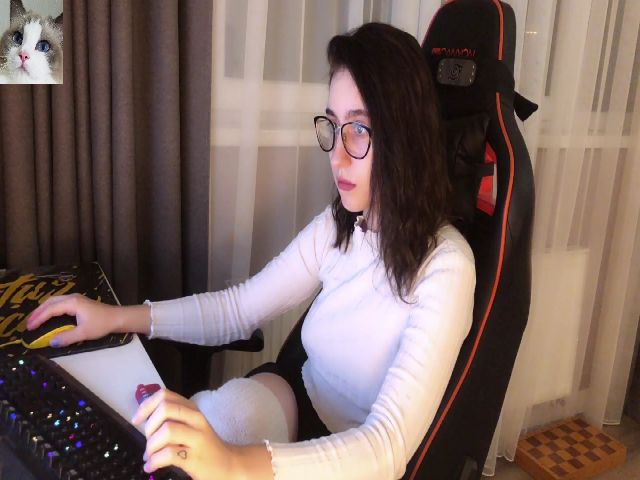 Live sex webcam photo for EvaWho #274377414