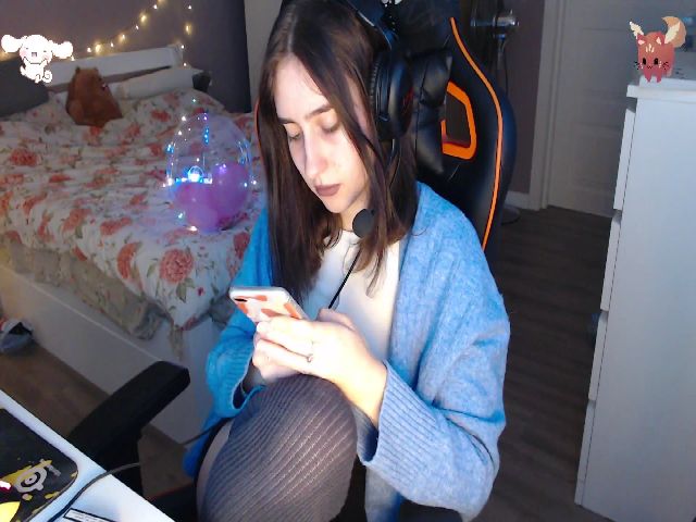 Live sex webcam photo for EvaWho #274775359