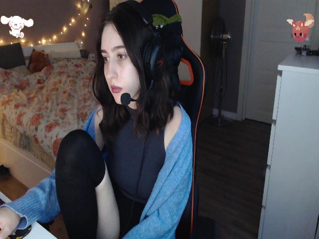 Live sex webcam photo for EvaWho #274928889