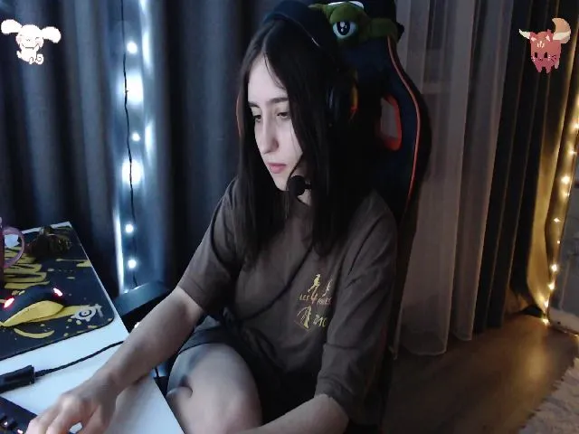 Live sex webcam photo for EvaWho #275299468