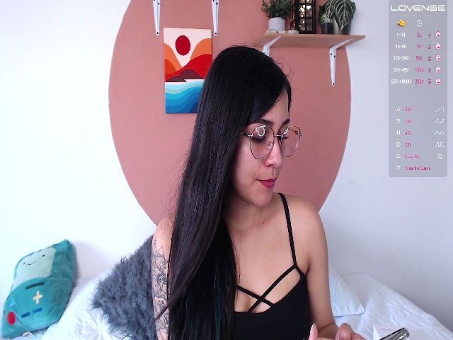 Live sex webcam photo for Eva_Collins2 #272503181