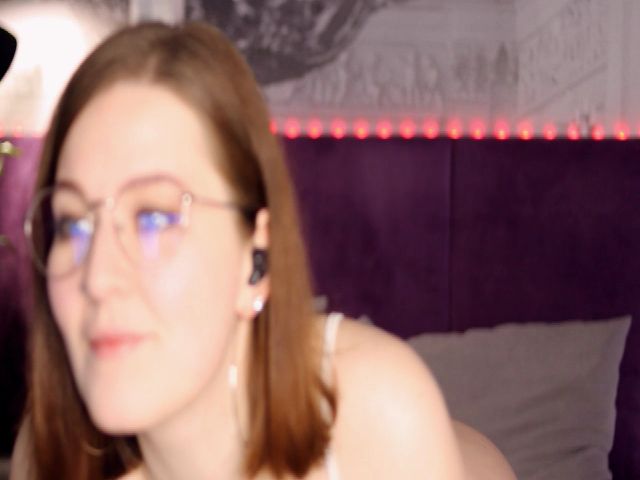 Live sex webcam photo for Eva_Roses #272904901