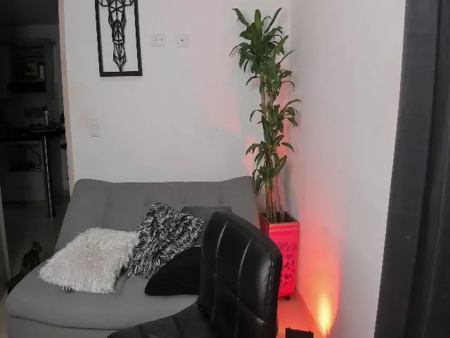 Live sex webcam photo for Evajacksn #273925236