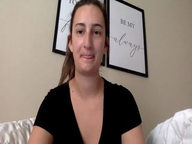 Live sex webcam photo for Evamia #272678191
