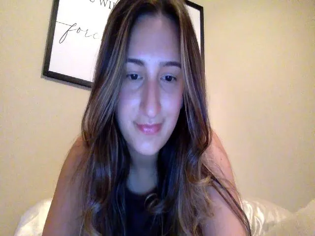 Live sex webcam photo for Evamia #272824791