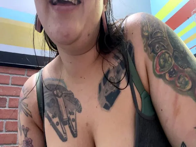 Live sex webcam photo for Evasiame #272684550