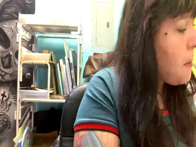 Live sex webcam photo for Evasiame #273210213