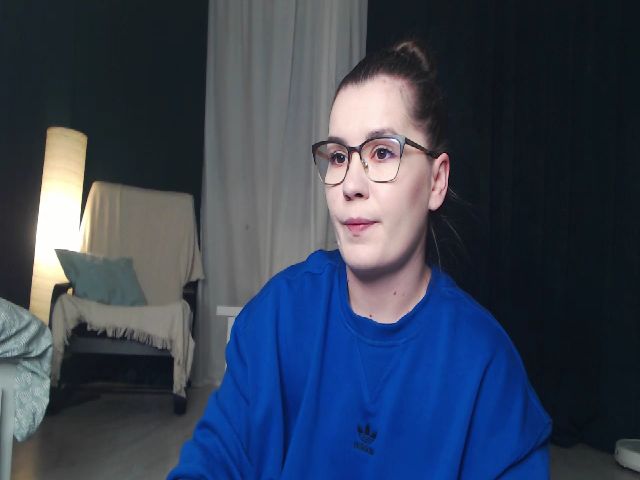 Live sex webcam photo for EveGoddes #271752674