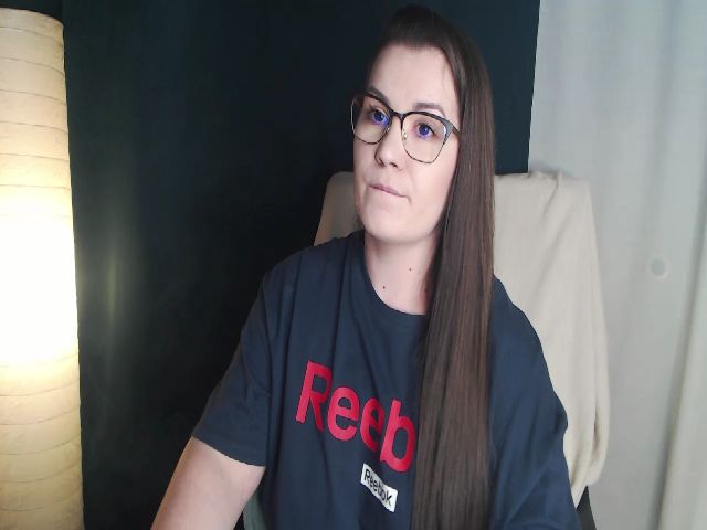 Live sex webcam photo for EveGoddes #271899647