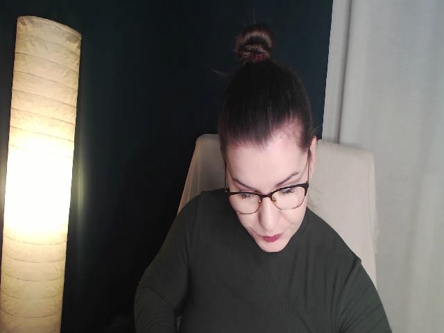 Live sex webcam photo for EveGoddes #271969836