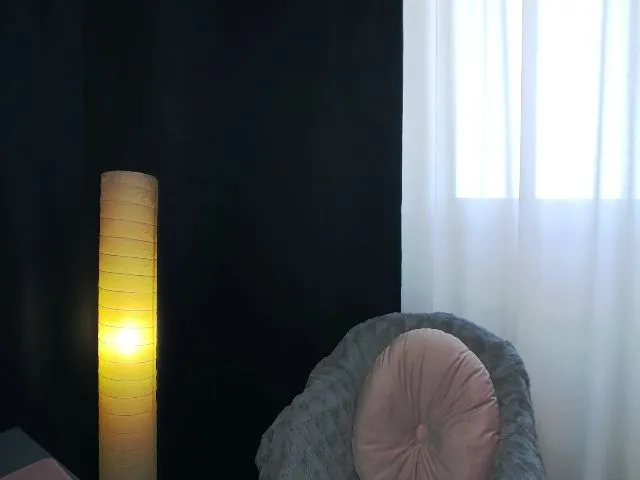 Live sex webcam photo for EveGoddes #273381801