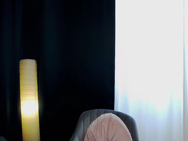 Live sex webcam photo for EveGoddes #273652294