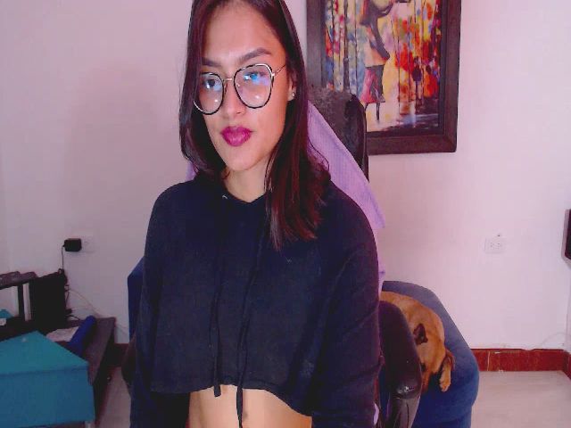 Live sex webcam photo for Eve_Rox #273523317