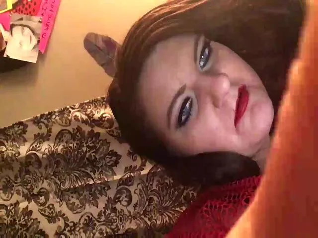 Live sex webcam photo for EveeMonroe35 #273336902