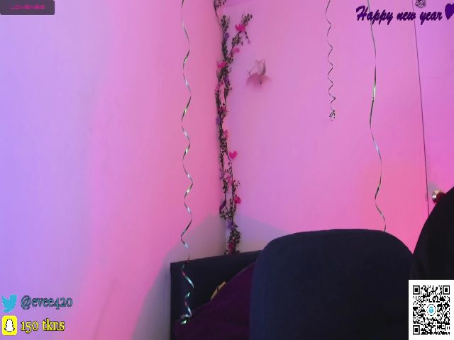 Live sex webcam photo for Evee_j #271909563