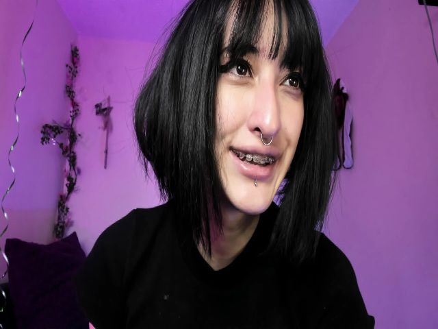 Live sex webcam photo for Evee_j #272043041
