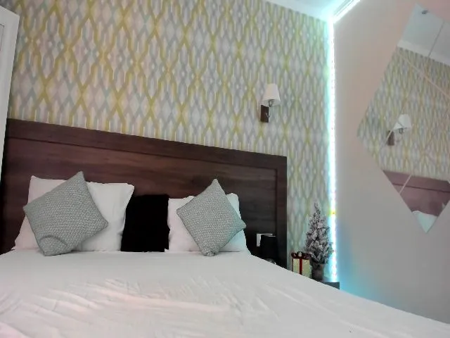 Live sex webcam photo for Evelinarosse #272202083