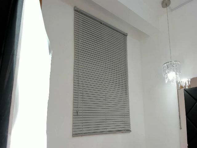 Live sex webcam photo for Evelincooper #272211816