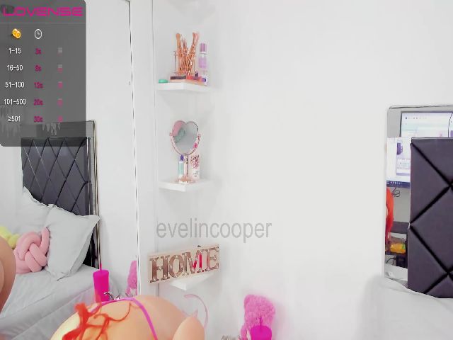 Live sex webcam photo for Evelincooper #274547344