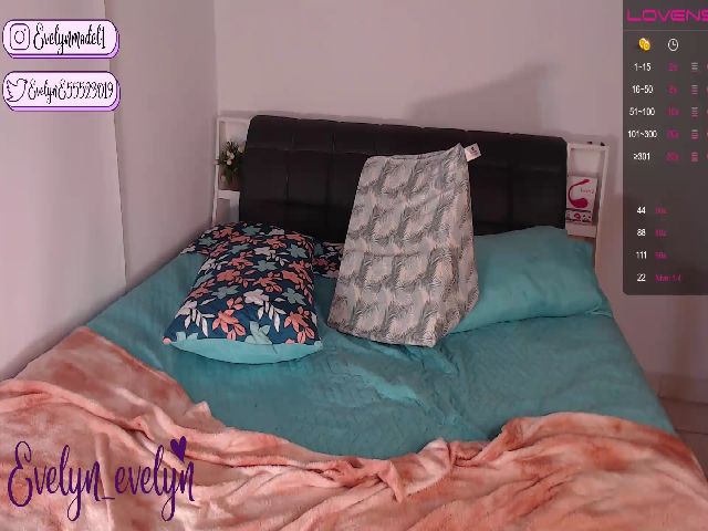 Live sex webcam photo for Evelyn_Evelyn #273278048