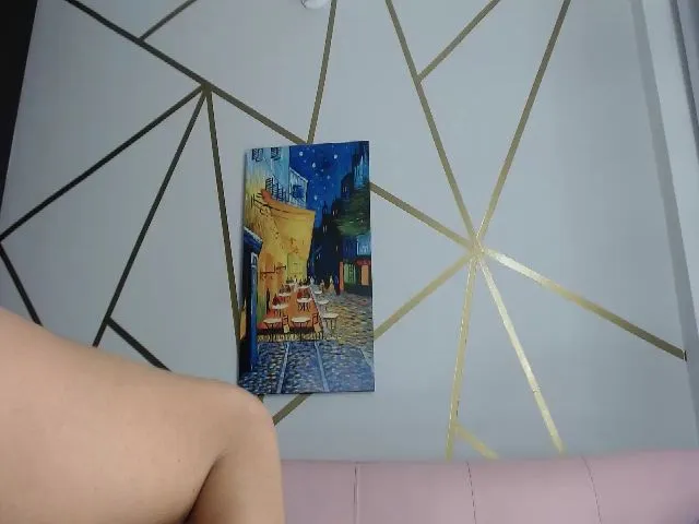 Live sex webcam photo for Evelyn_cute #272119073