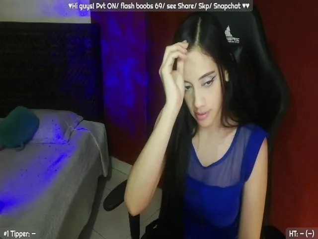 Live sex webcam photo for Evi3Kat #272447981