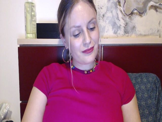 Live sex webcam photo for EvilRosemary #274548233