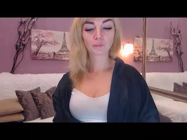 Live sex webcam photo for EwaXSweet #273376905