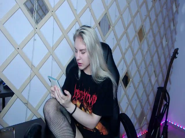 Live sex webcam photo for Exorty #274398217