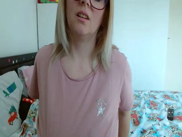 Live sex webcam photo for ExotikBabe #272818839