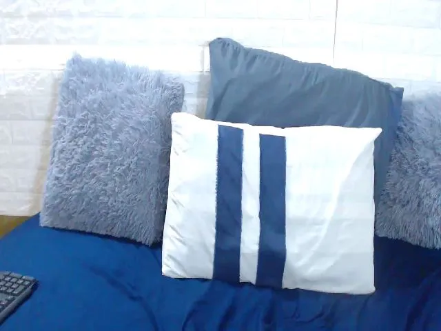 Live sex webcam photo for Explodeinmex #272177575