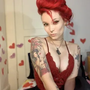 Live sex webcam photo for FRANKK_CASTLE #294043136