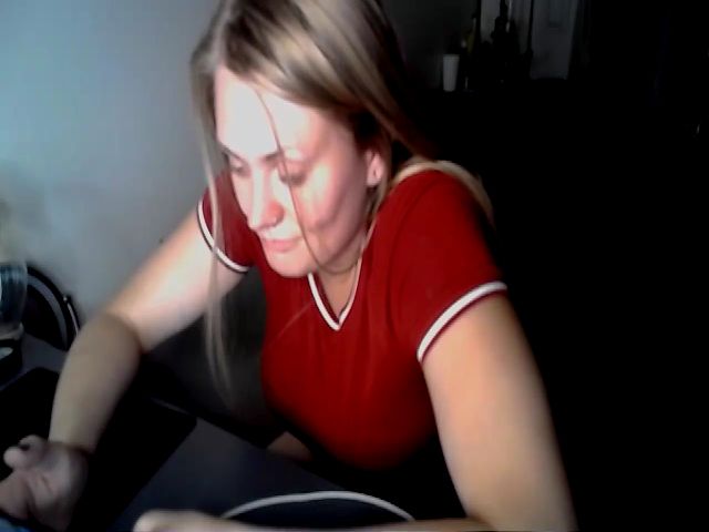 Live sex webcam photo for Fanny__Mandy #274307416