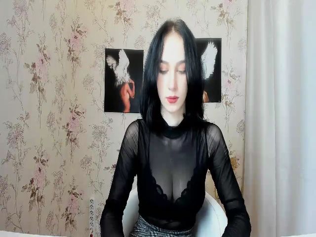 Live sex webcam photo for FantasyAlisse #274279271