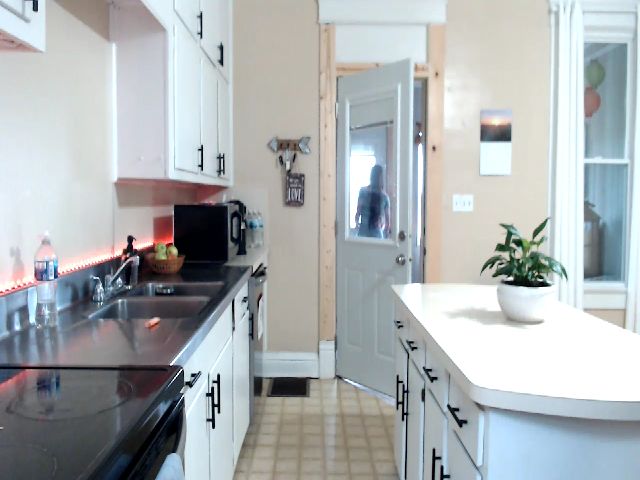 Live sex webcam photo for FarmGirl__ #272829567