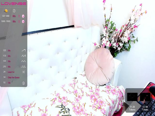 Live sex webcam photo for FlamePrincces #273893835