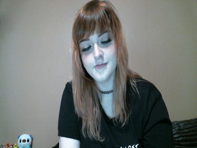 Live sex webcam photo for FloraSky #273315598