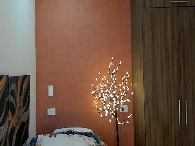 Live sex webcam photo for Forevermanu #271733889