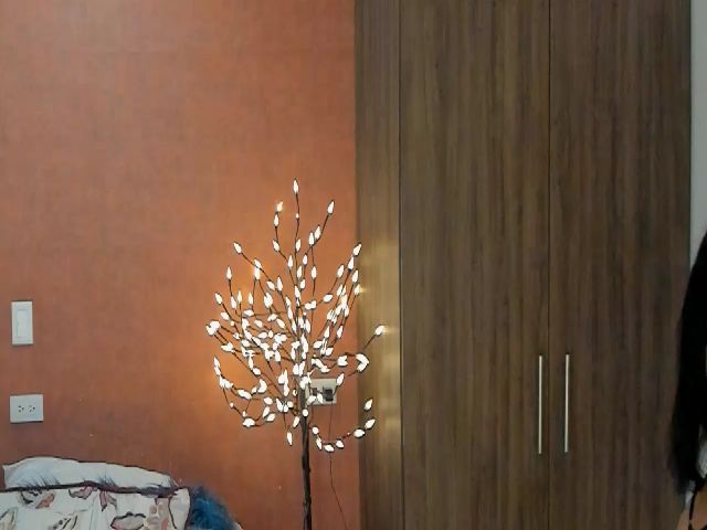 Live sex webcam photo for Forevermanu #271840903