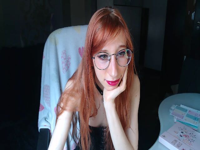 Live sex webcam photo for FoxyDaisy_ #272526849