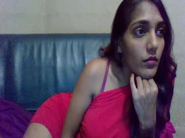 Live sex webcam photo for FoxyIndianX #272208677