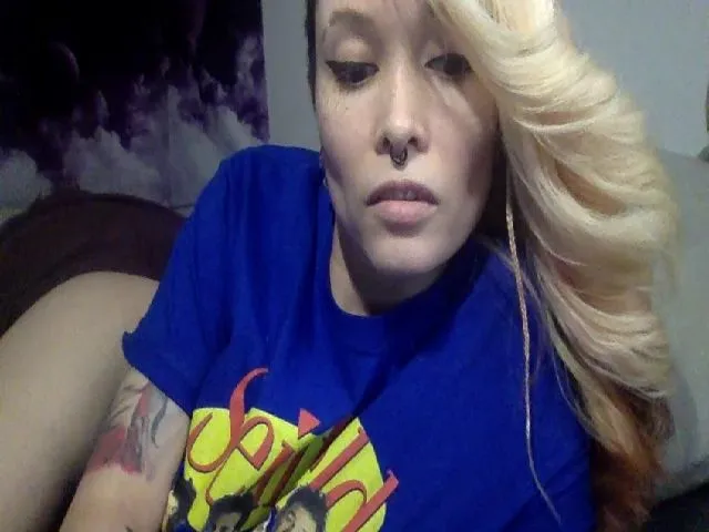 Live sex webcam photo for FRANKK_CASTLE #271803014