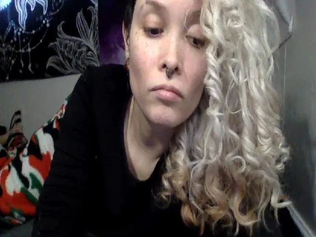 Live sex webcam photo for FRANKK_CASTLE #272231603