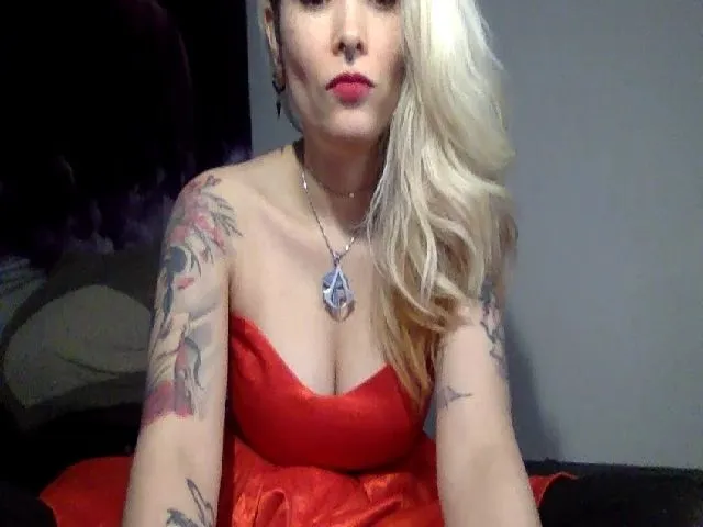 Live sex webcam photo for FRANKK_CASTLE #272411719