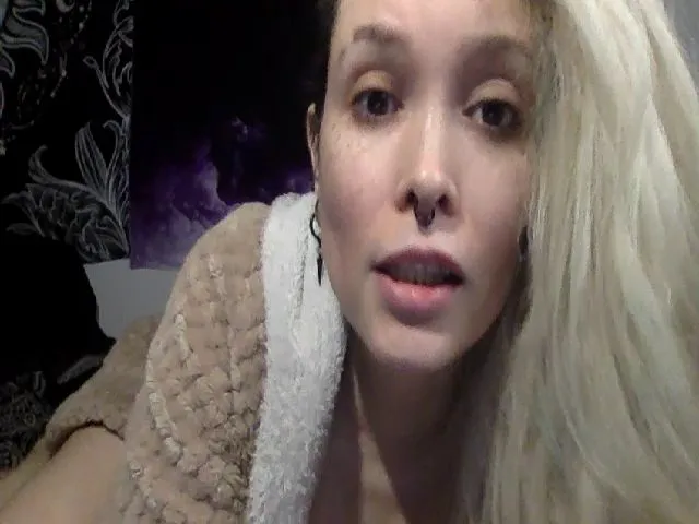 Live sex webcam photo for FRANKK_CASTLE #272594250