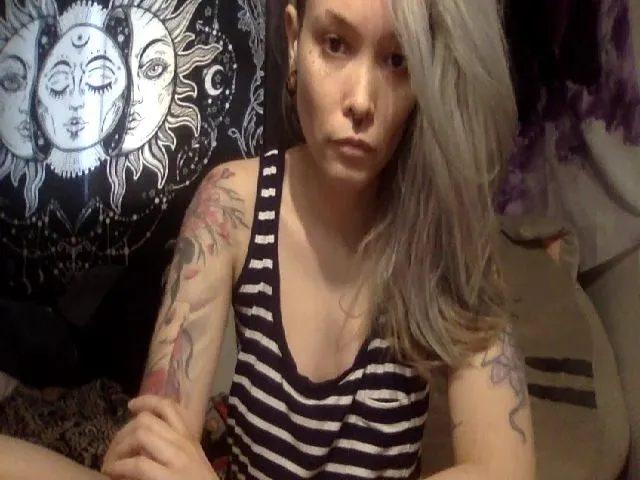 Live sex webcam photo for FRANKK_CASTLE #272823289