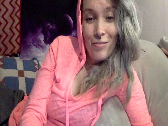 Live sex webcam photo for FRANKK_CASTLE #273458686