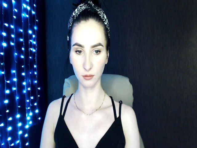 Live sex webcam photo for FrauleinMeow_ #272231929